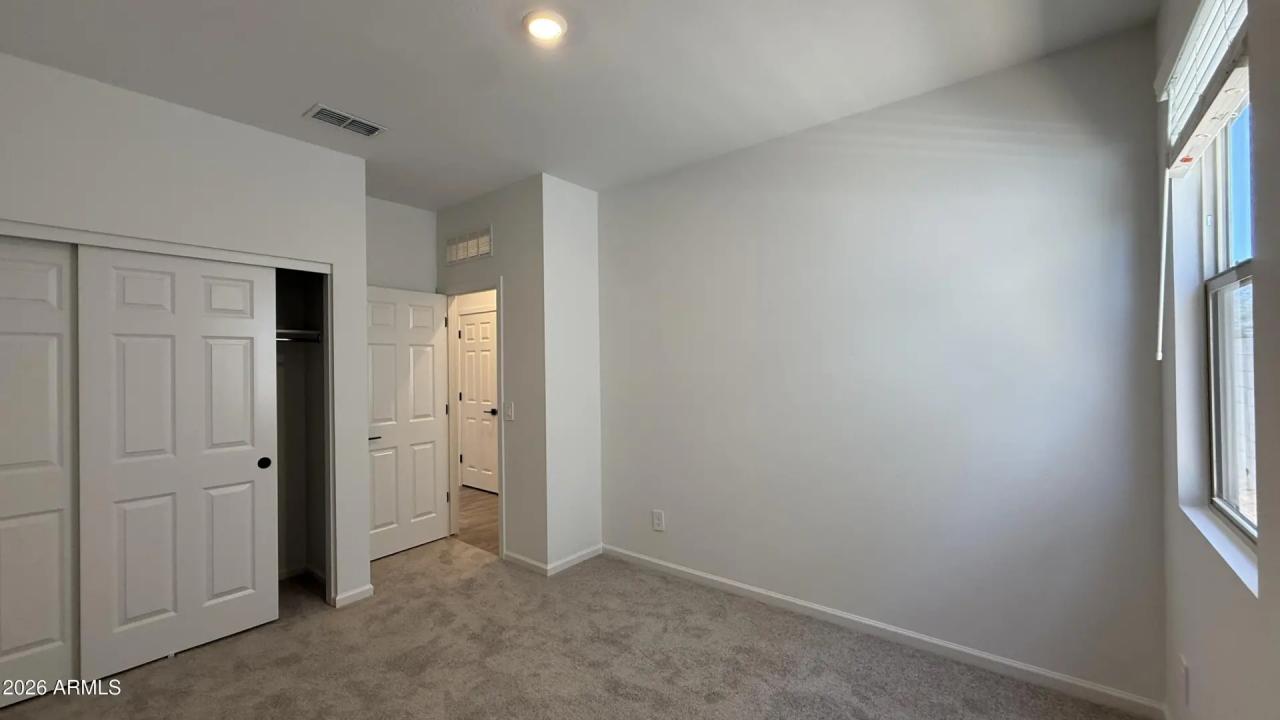 Real Estate Picture 11