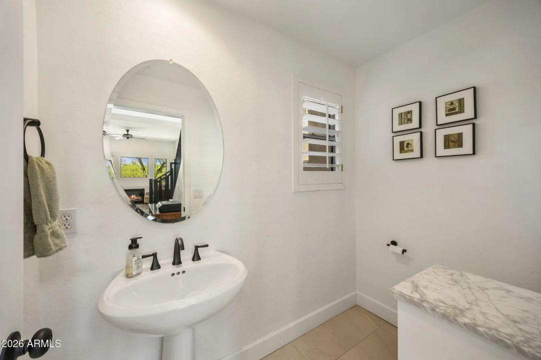 Real Estate Picture 7