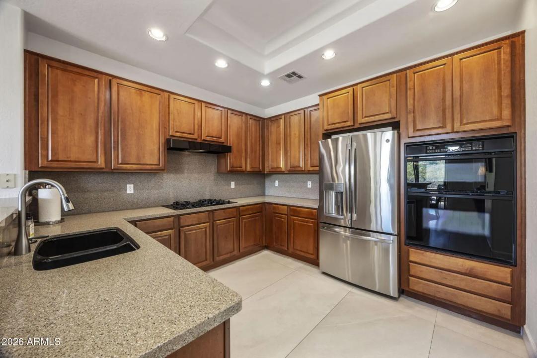 Real Estate Picture 10