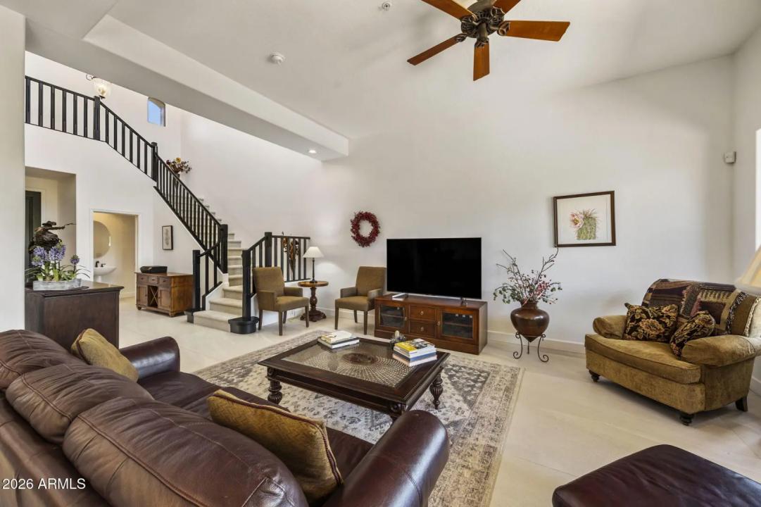 Real Estate Picture 14