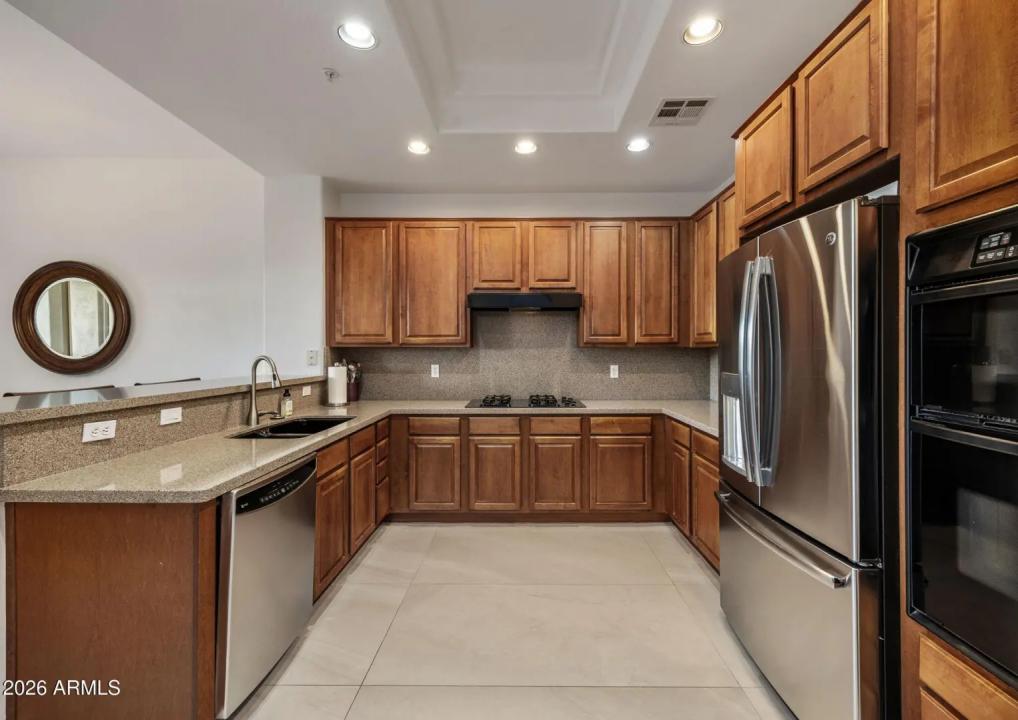 Real Estate Picture 11