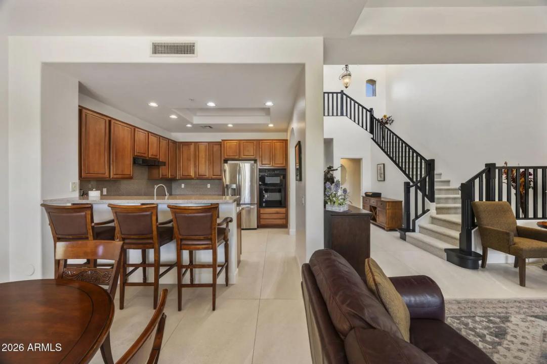 Real Estate Picture 12