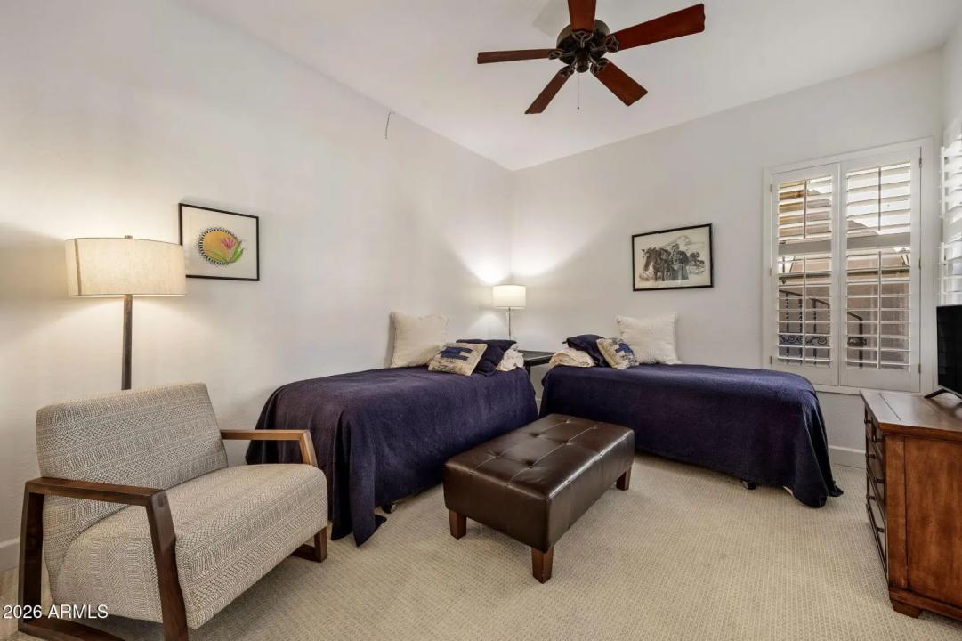 Real Estate Picture 23