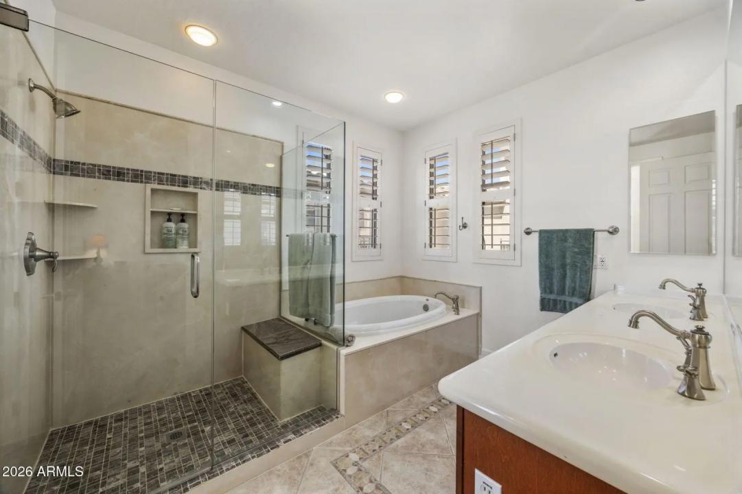 Real Estate Picture 29