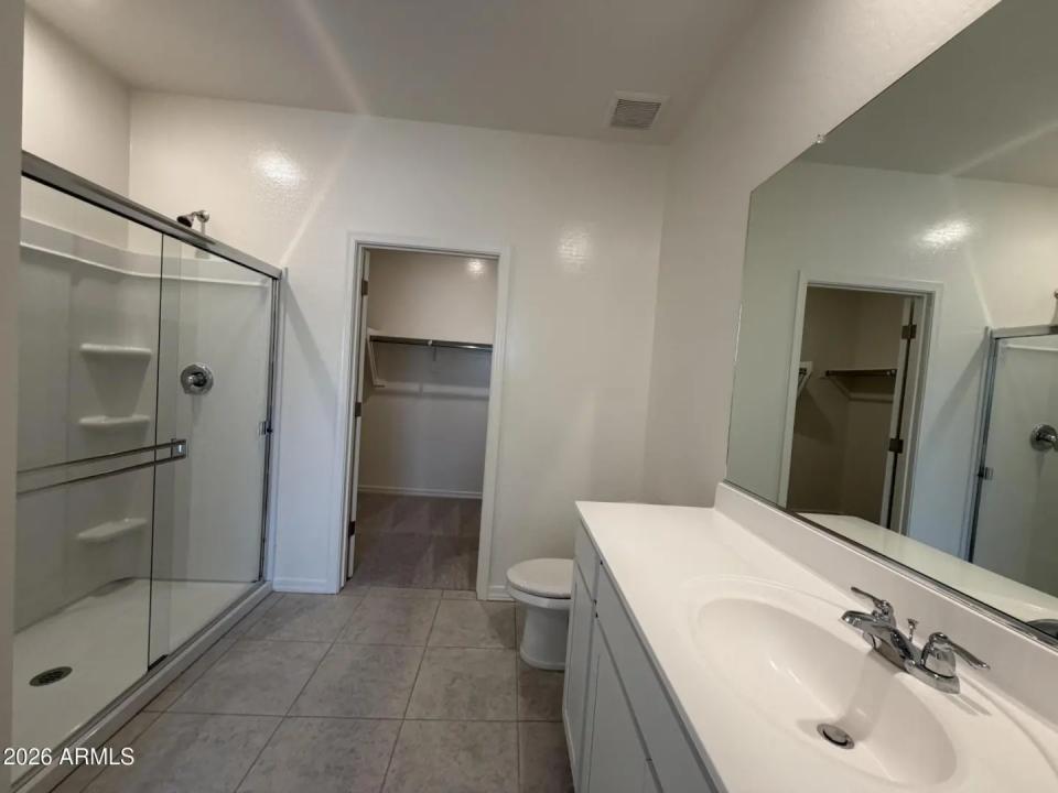Real Estate Picture 11