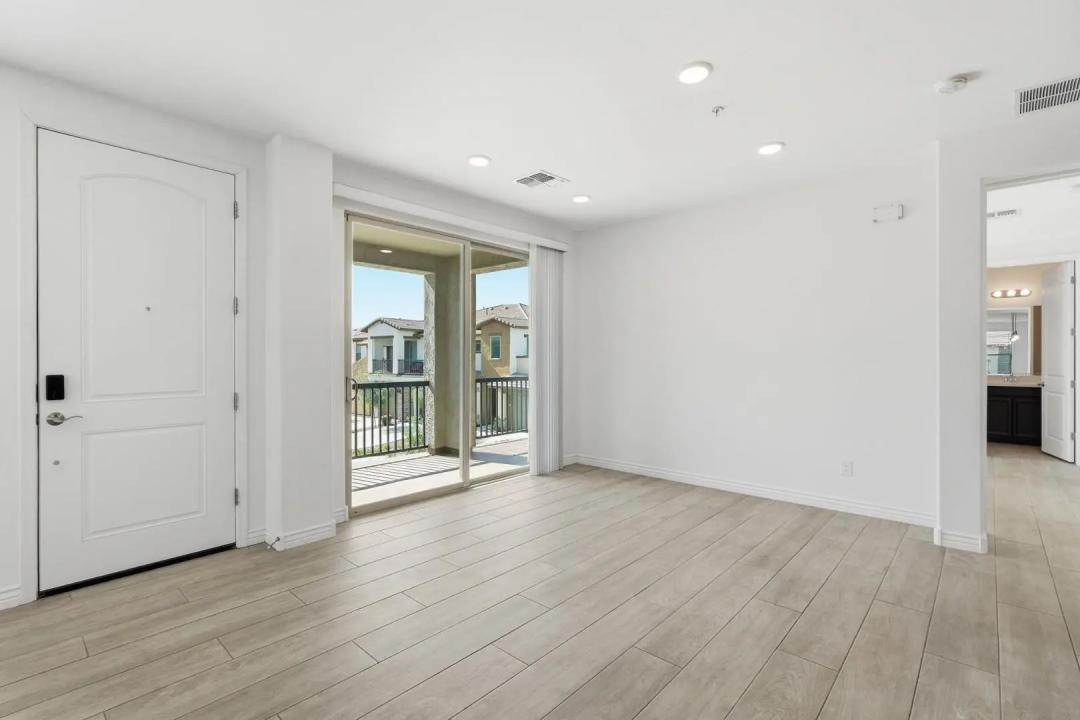 Real Estate Picture 19