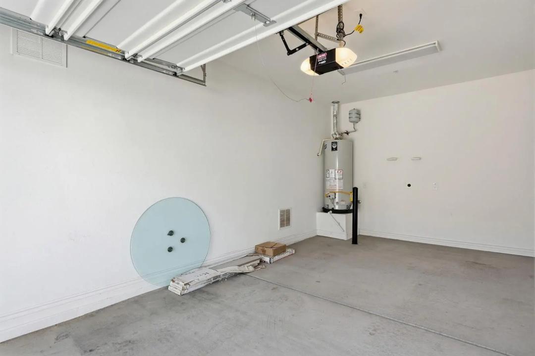 Real Estate Picture 24