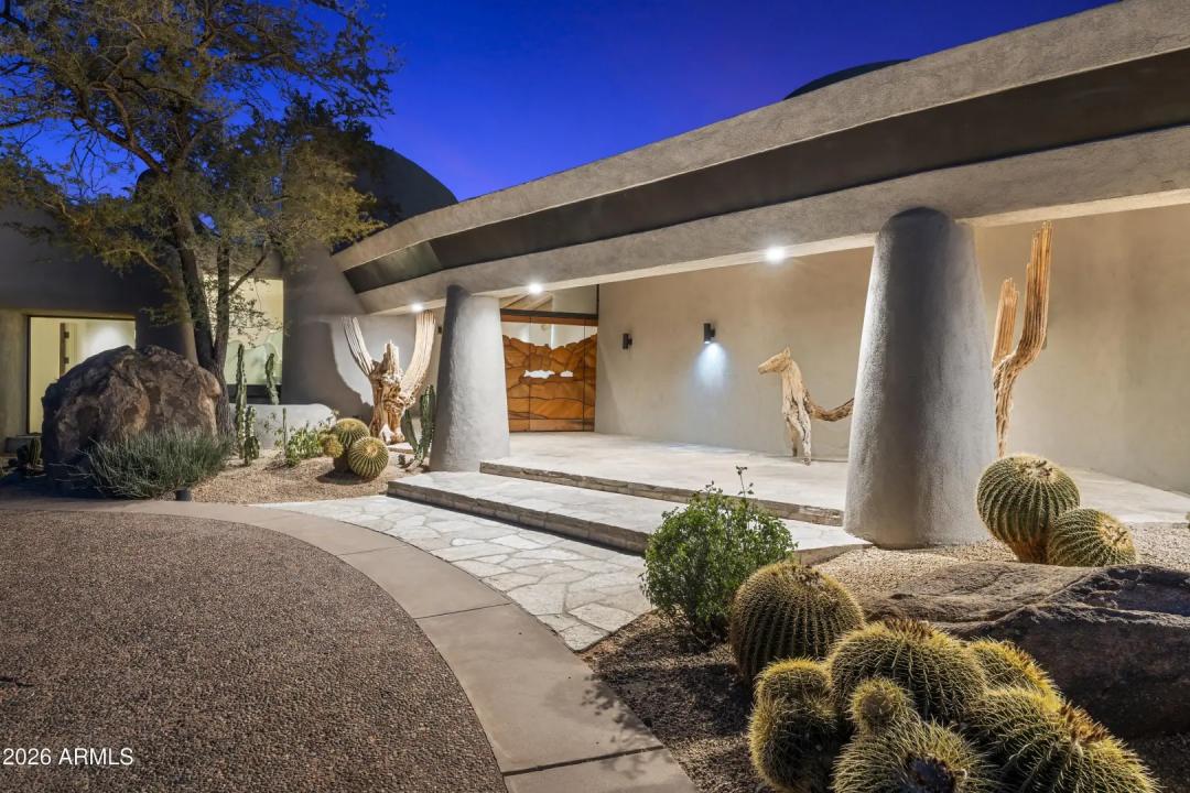 Real Estate Picture 5