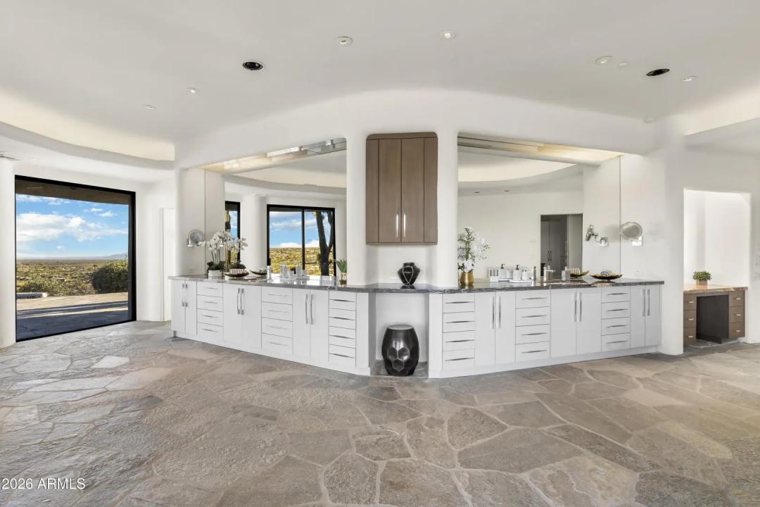 Real Estate Picture 44