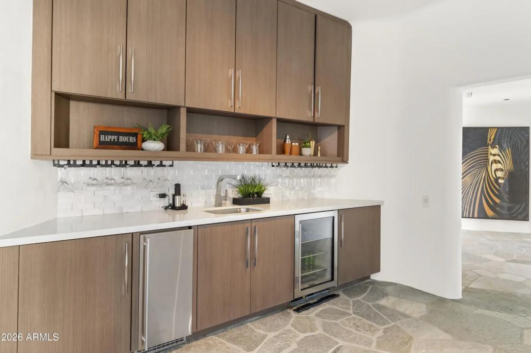 Real Estate Picture 33