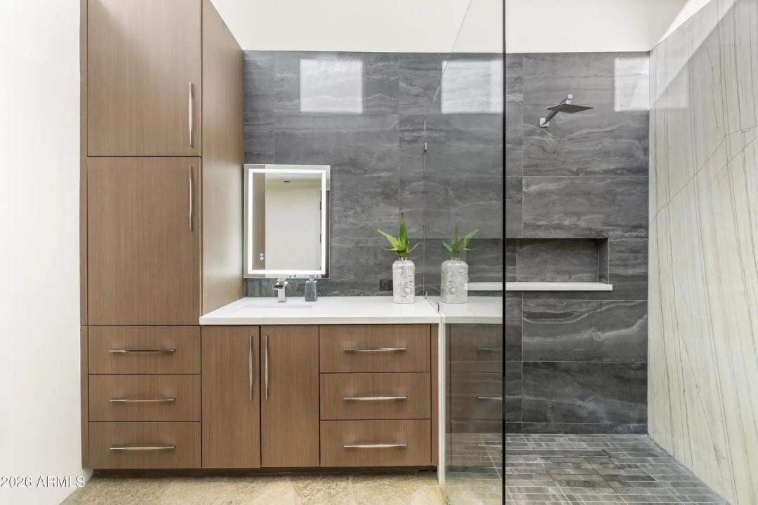 Real Estate Picture 58