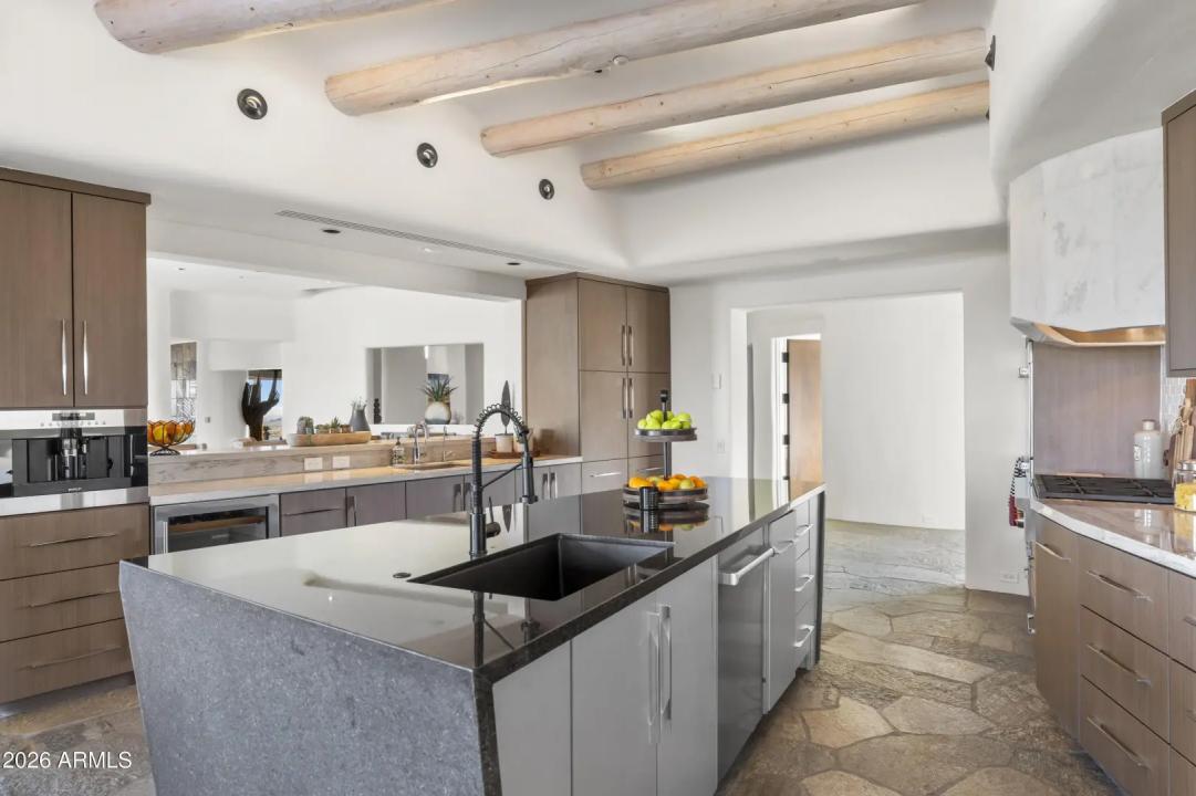 Real Estate Picture 28