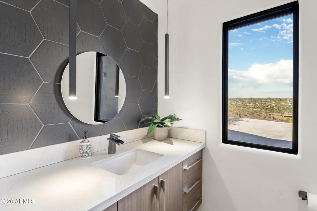 Real Estate Picture 35