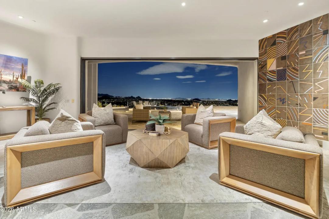 Real Estate Picture 18