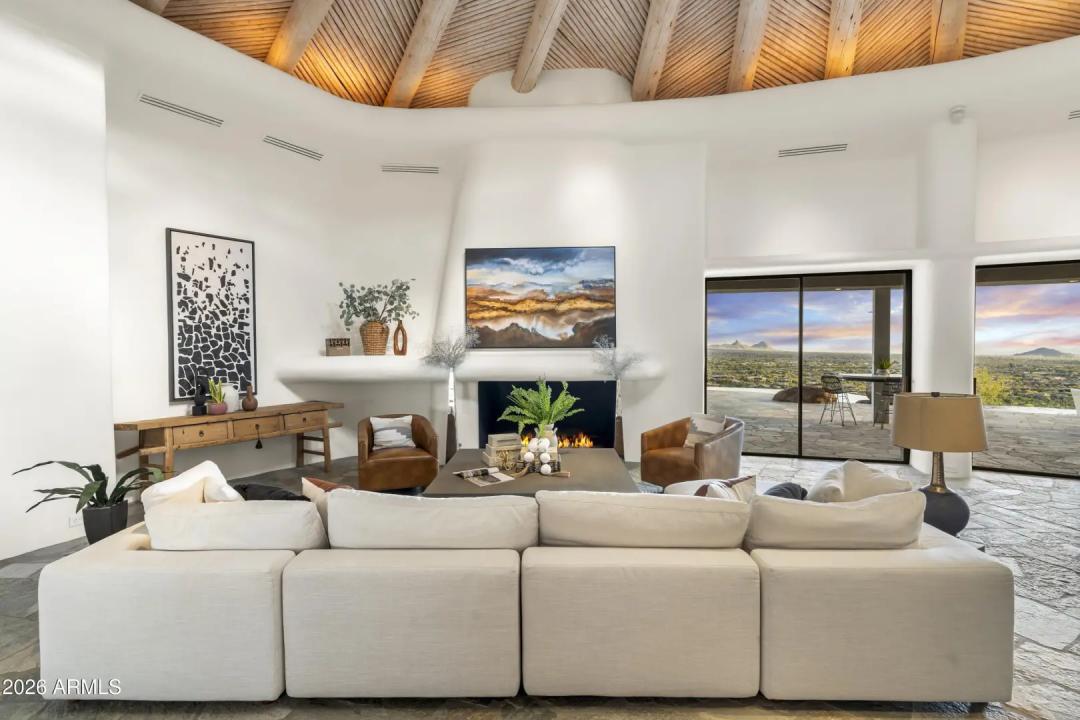 Real Estate Picture 11