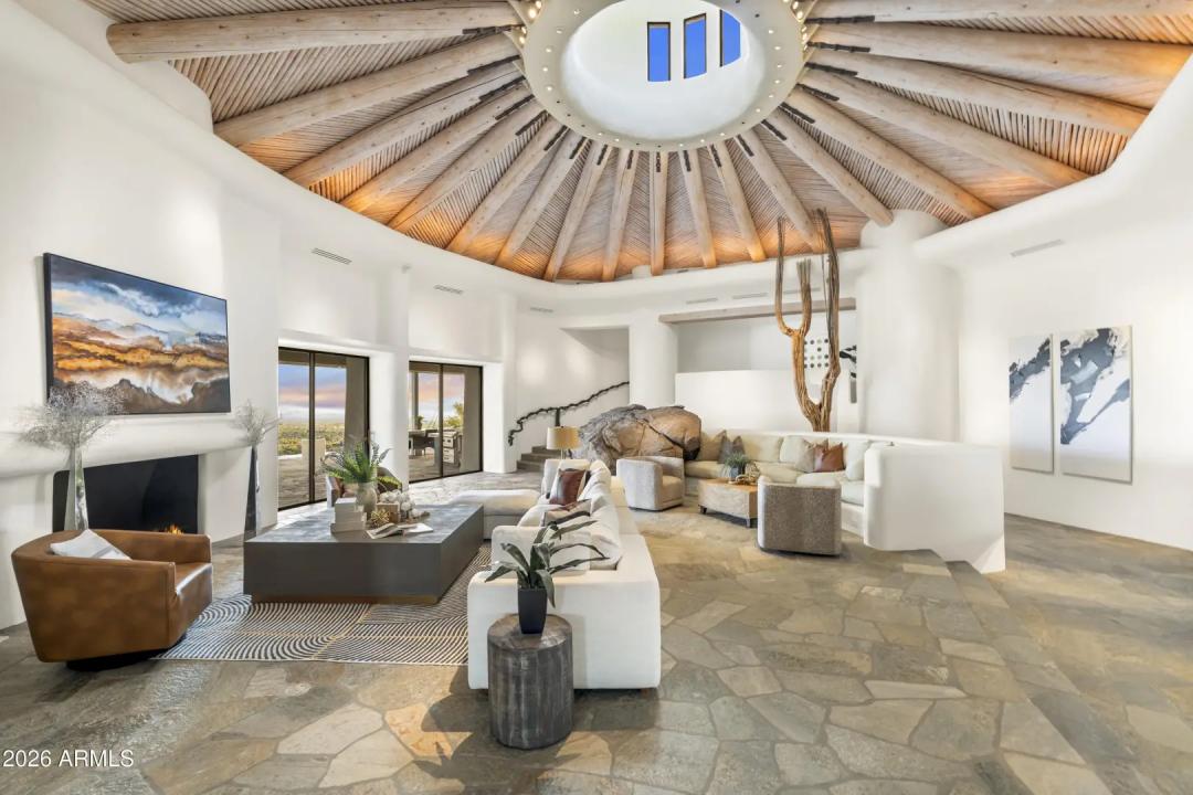 Real Estate Picture 9