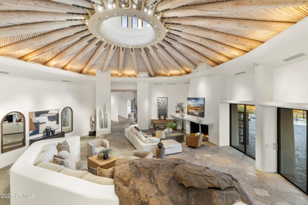 Real Estate Picture 13