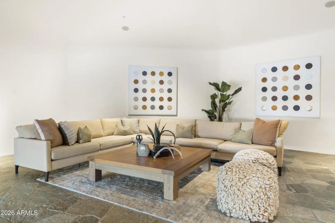 Real Estate Picture 16