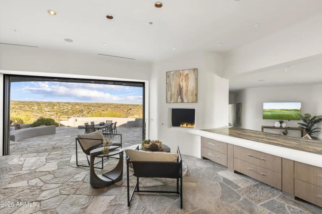 Real Estate Picture 23