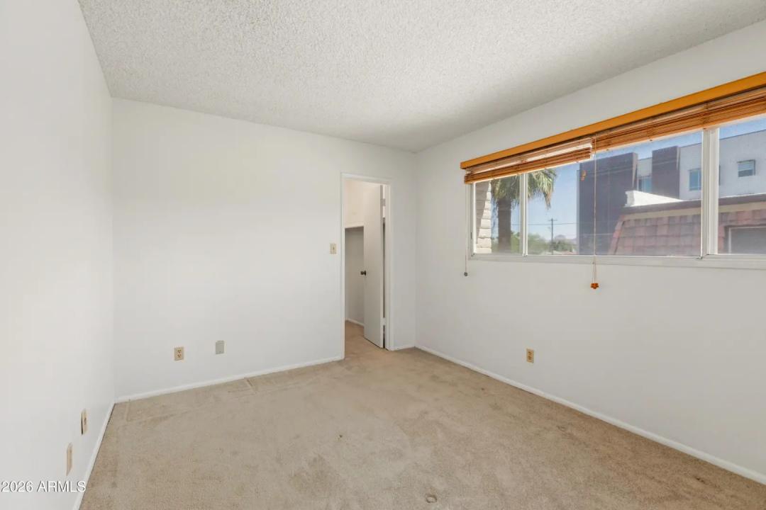 Real Estate Picture 24