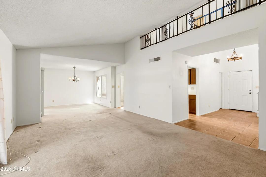 Real Estate Picture 12