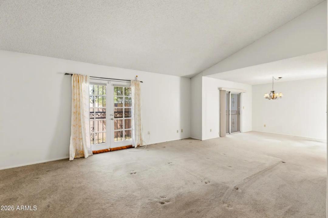 Real Estate Picture 13