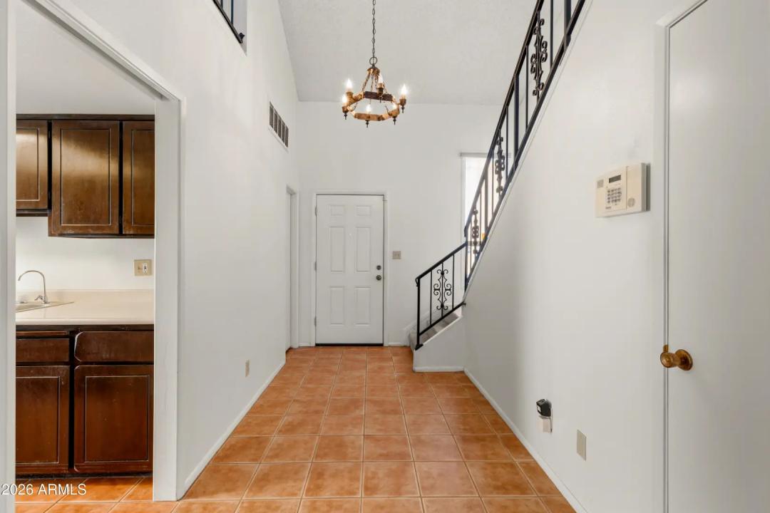Real Estate Picture 6