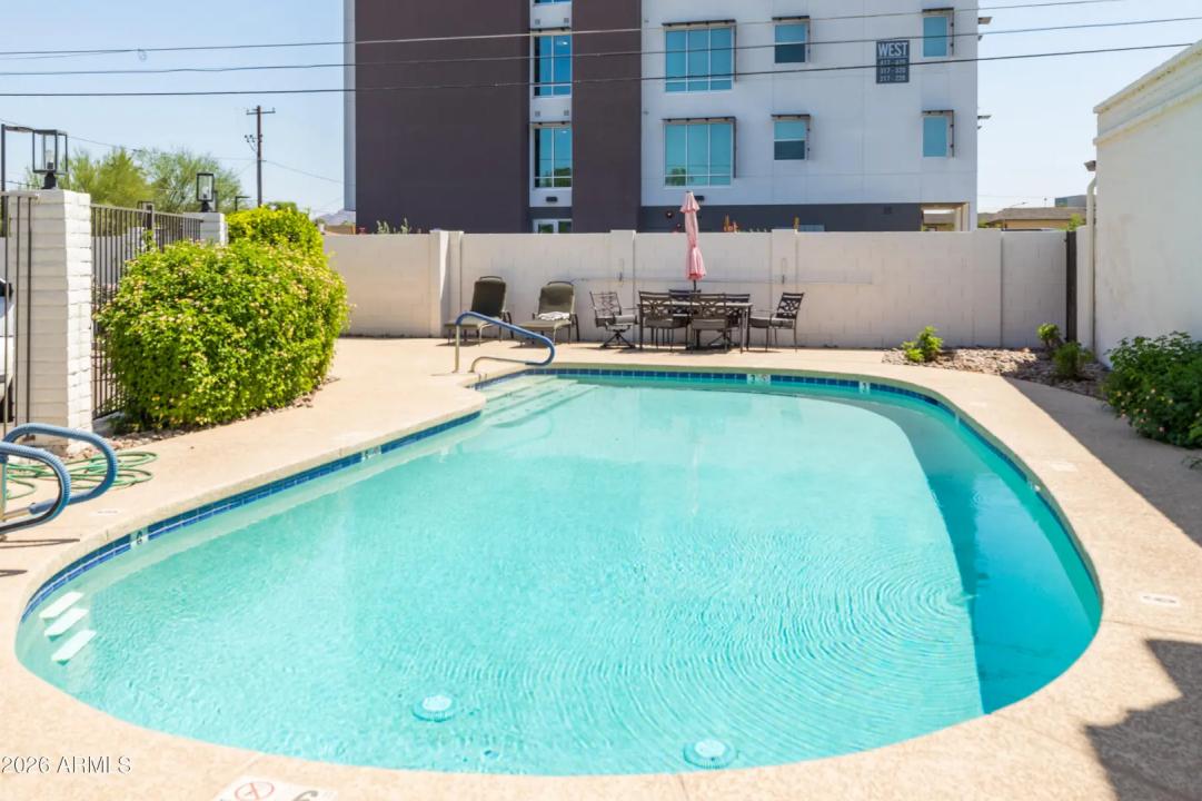 Real Estate Picture 32