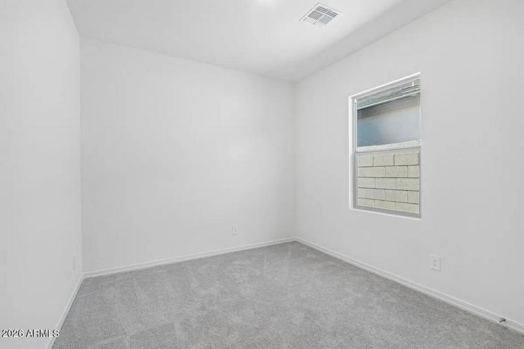 Real Estate Picture 6