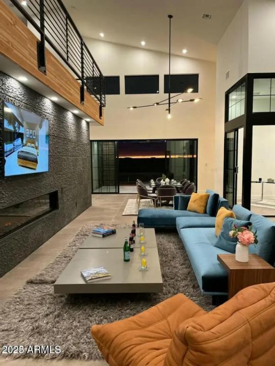 Real Estate Picture 24