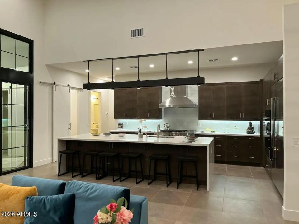 Real Estate Picture 23