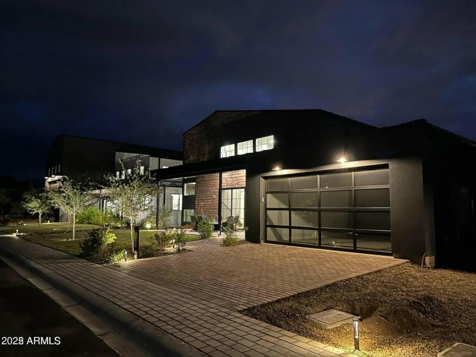 Real Estate Picture 25