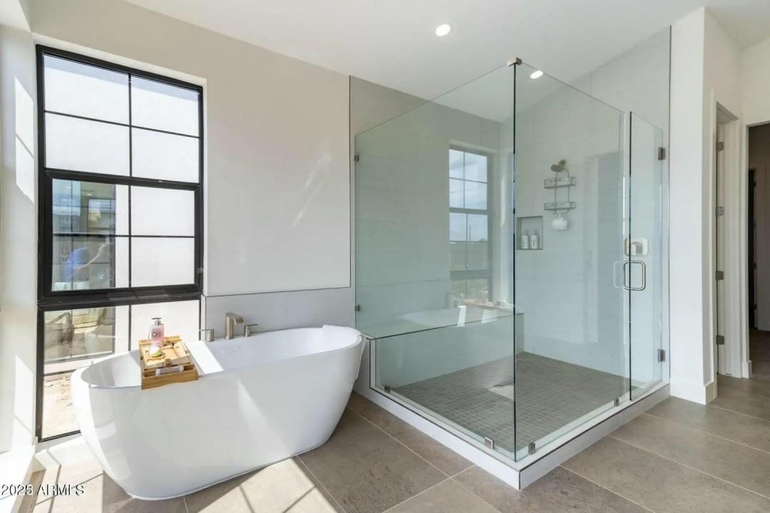 Real Estate Picture 15