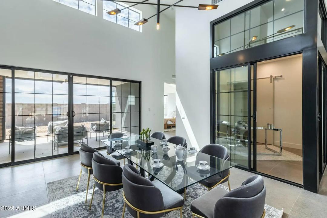 Real Estate Picture 18