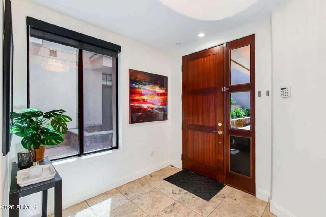 Real Estate Picture 7