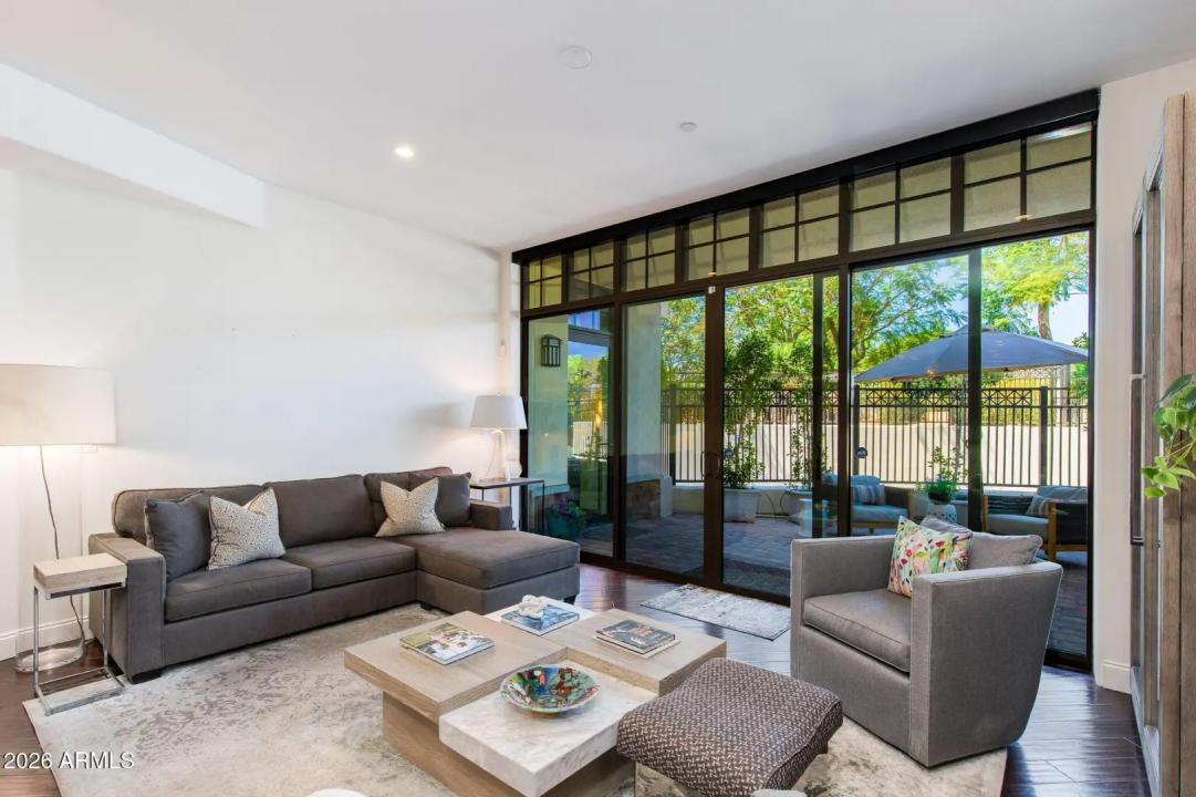 Real Estate Picture 18