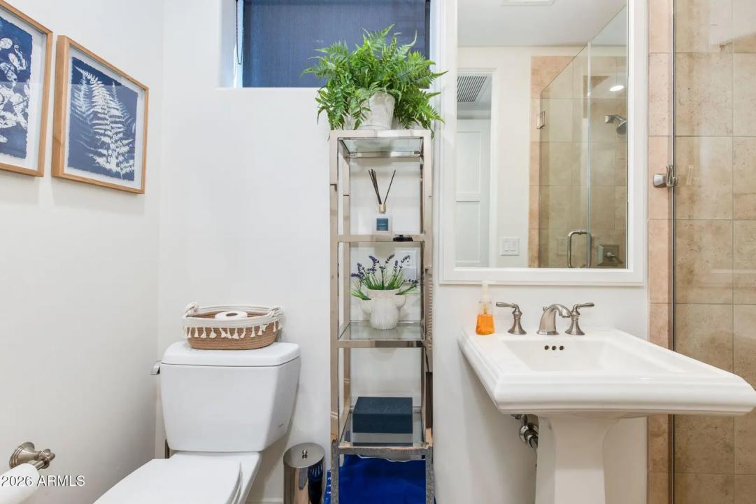 Real Estate Picture 32