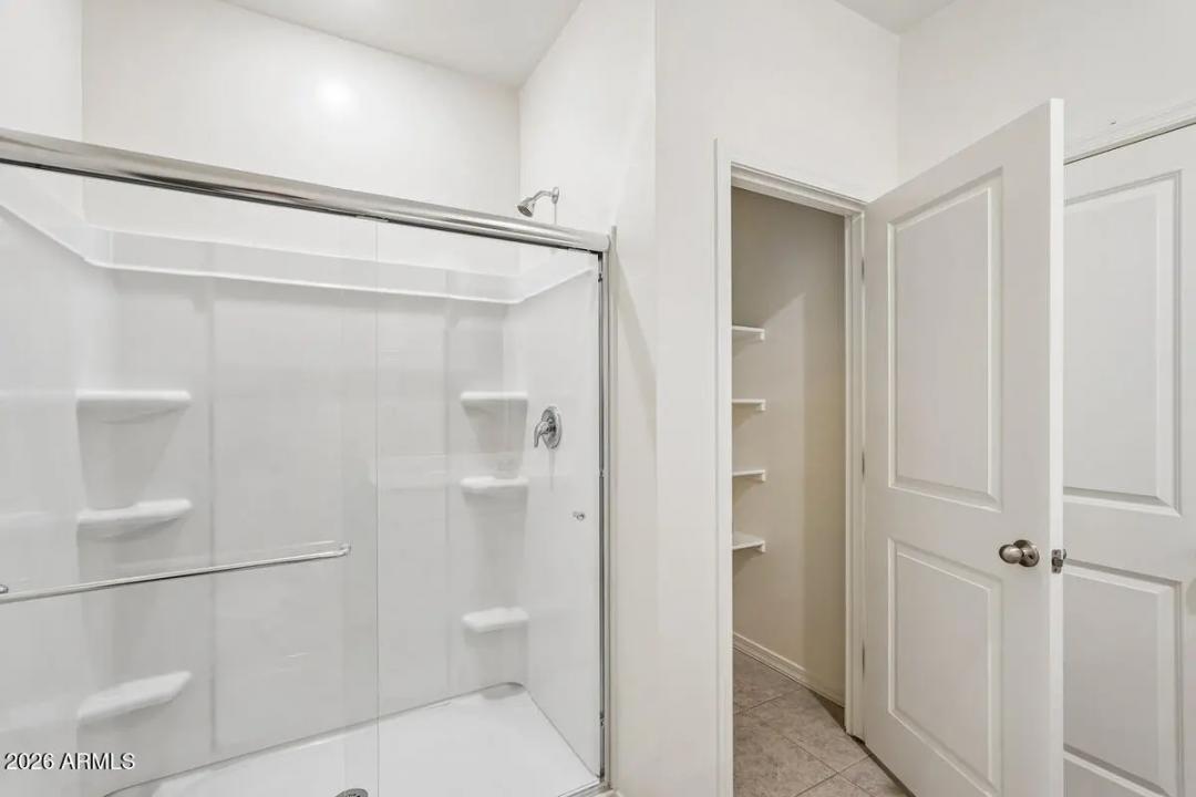 Real Estate Picture 3