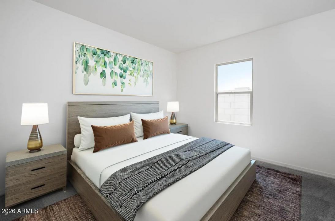 Real Estate Picture 12