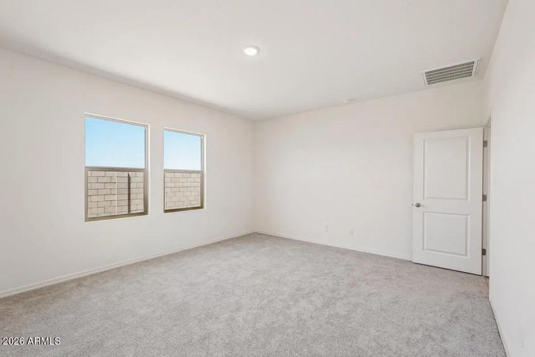 Real Estate Picture 29