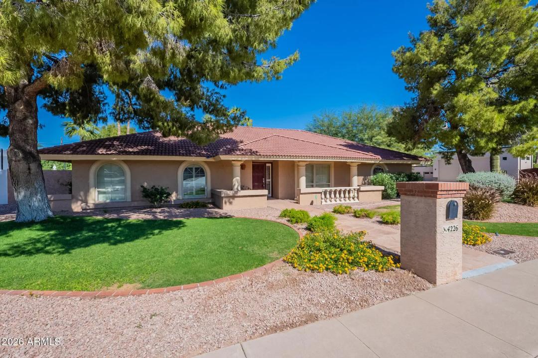 Real Estate Picture 5