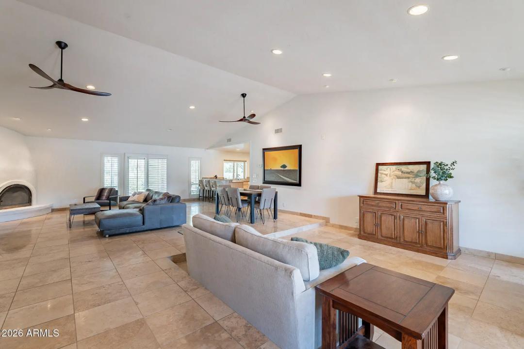 Real Estate Picture 7