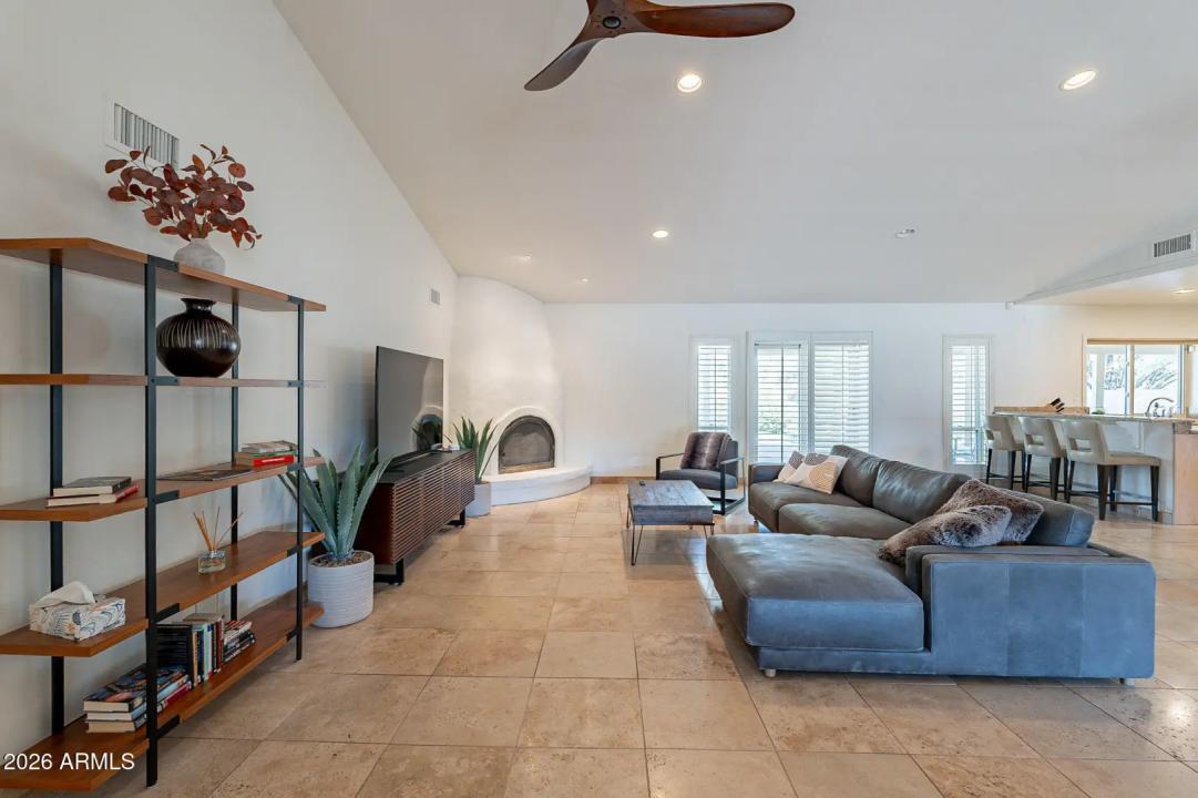 Real Estate Picture 2