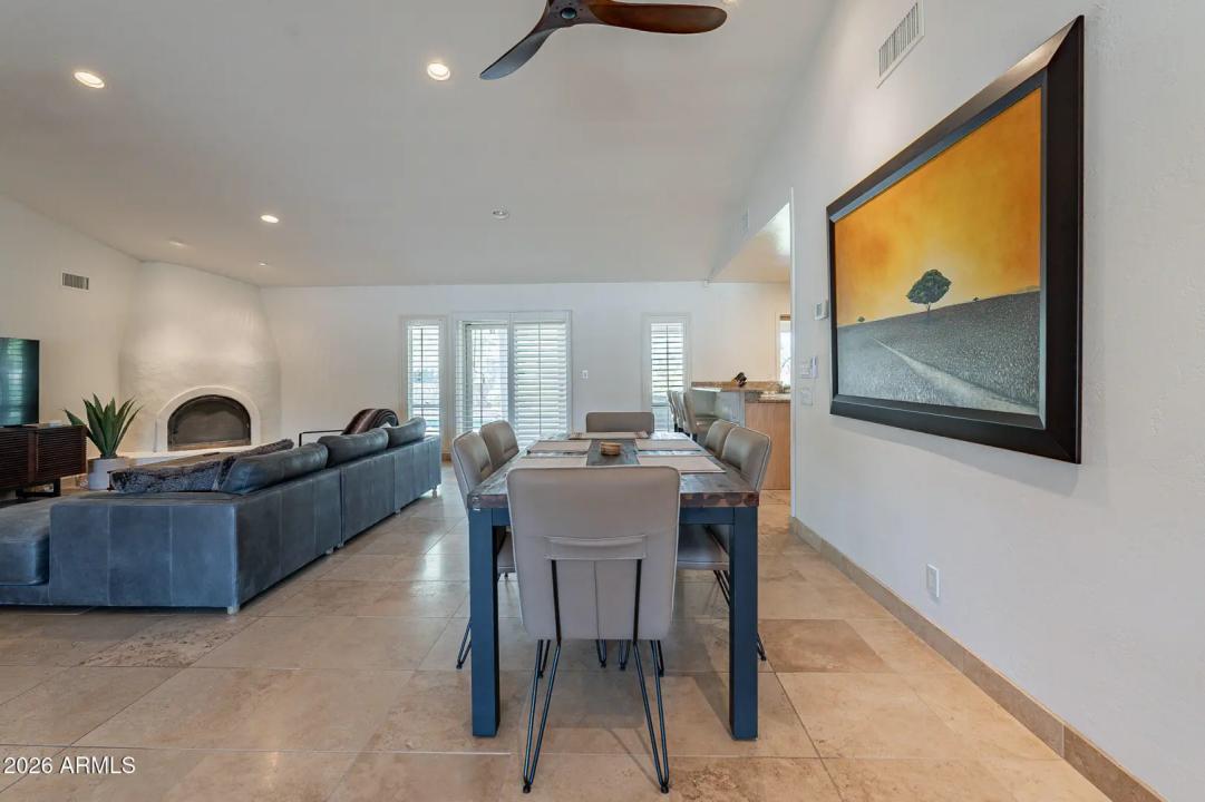 Real Estate Picture 14
