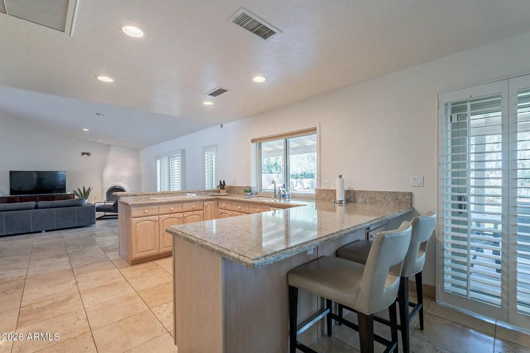 Real Estate Picture 17