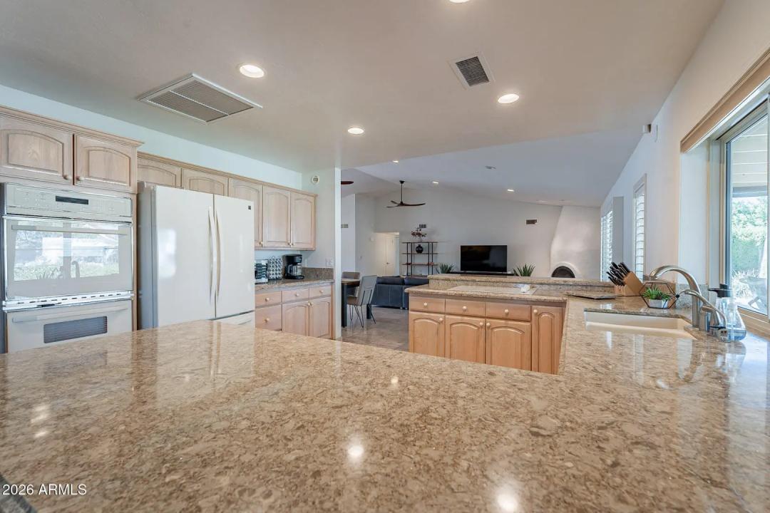 Real Estate Picture 18