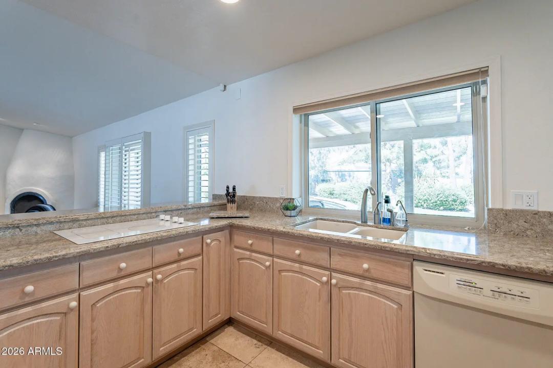 Real Estate Picture 19