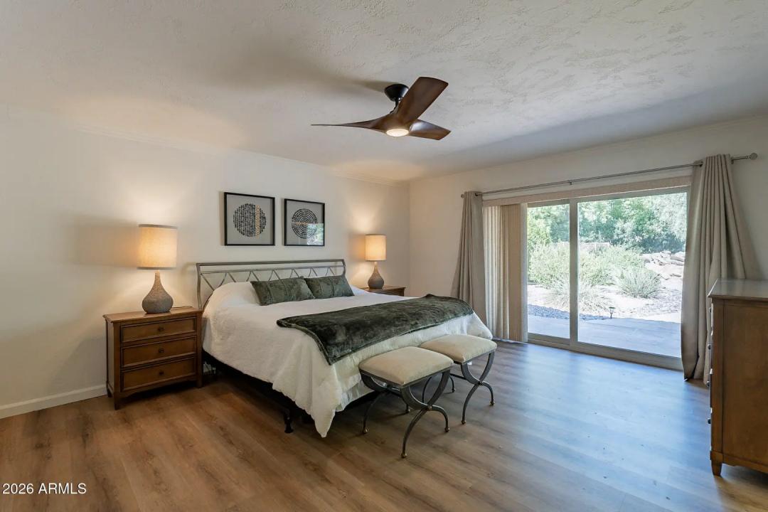 Real Estate Picture 23