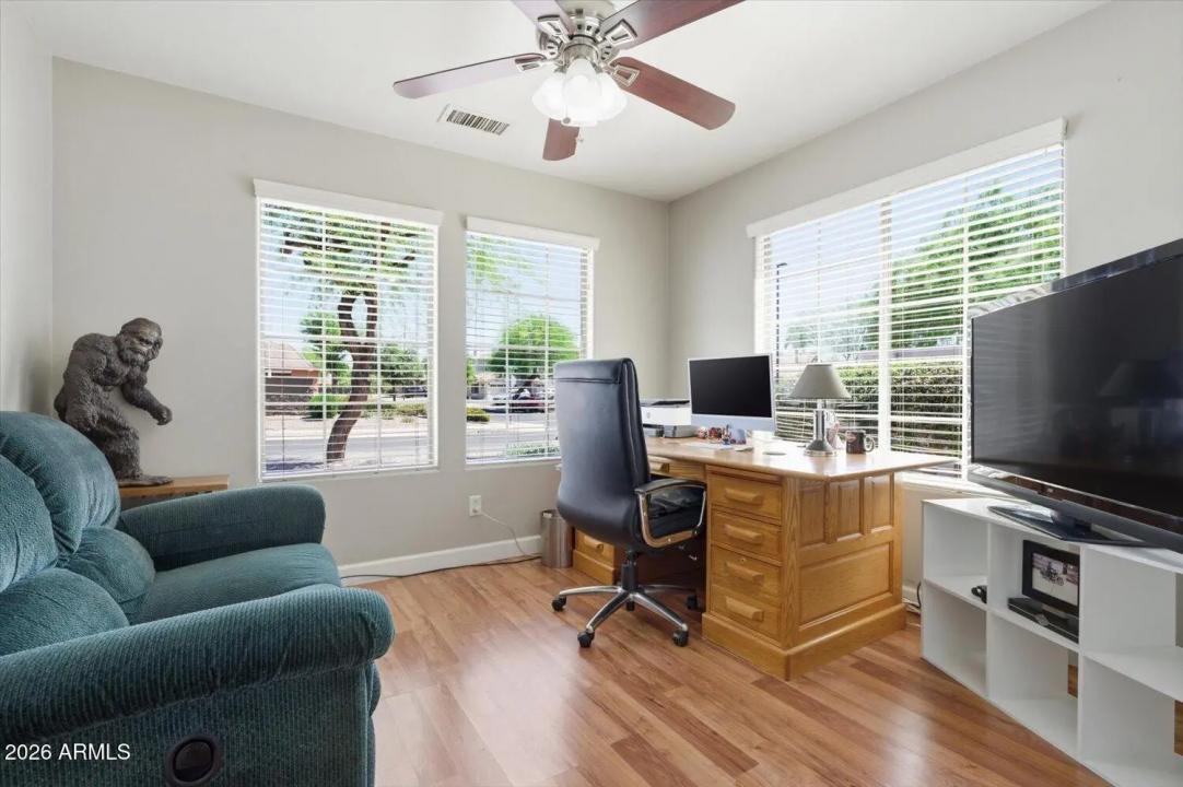 Real Estate Picture 23