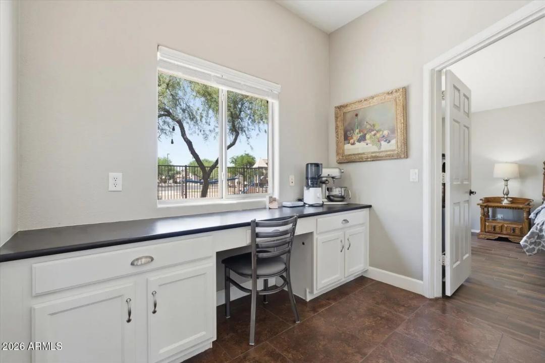 Real Estate Picture 17